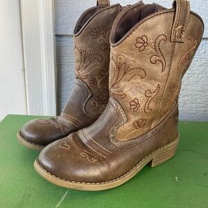 Cat and Jack girls Cowboy boots size 10T